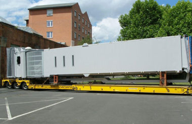 Speedlog transportiert Fluggastbrücke nach Hamburg